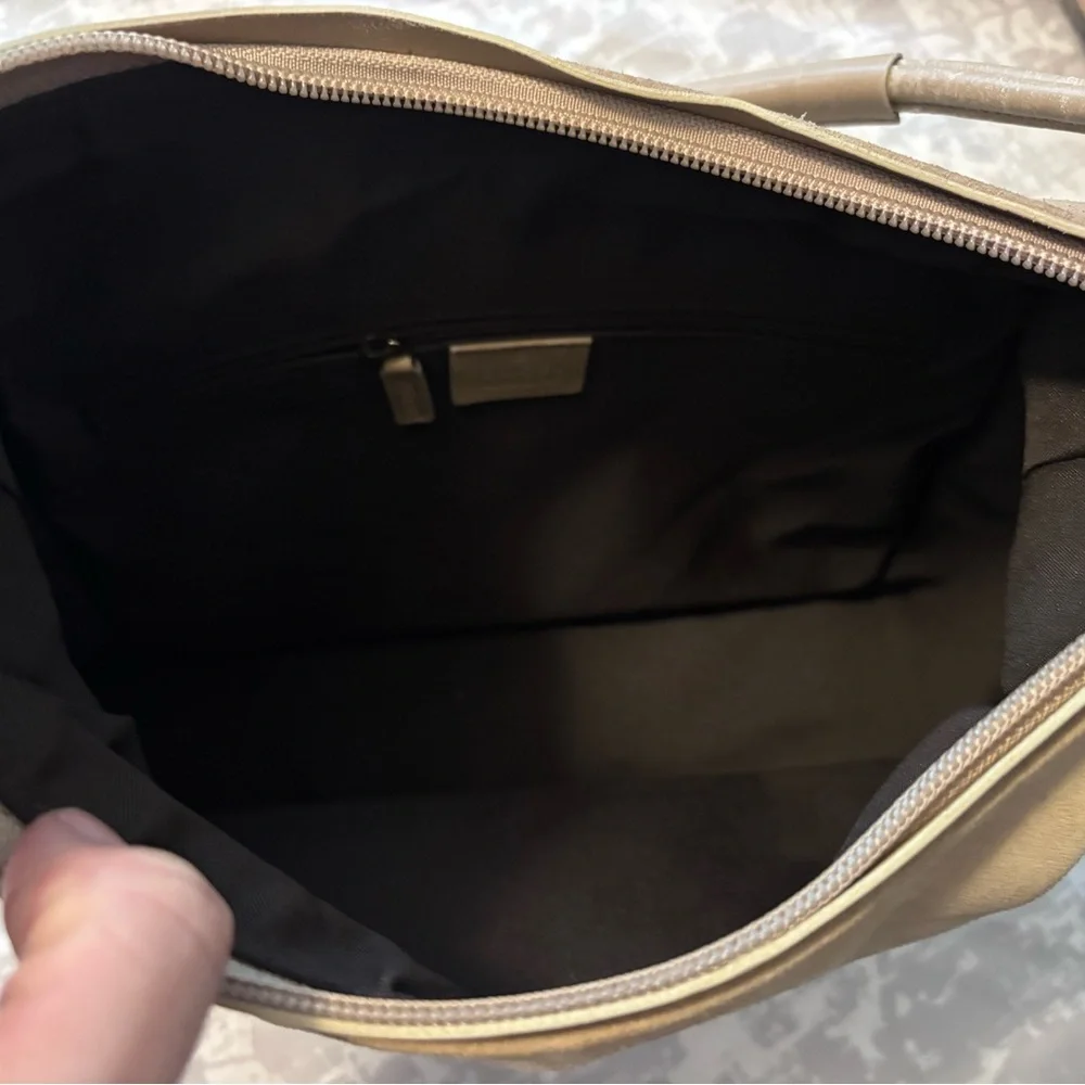 Gucci Beige Suede Hobo Shoulder Bag - Picture 8 of 14